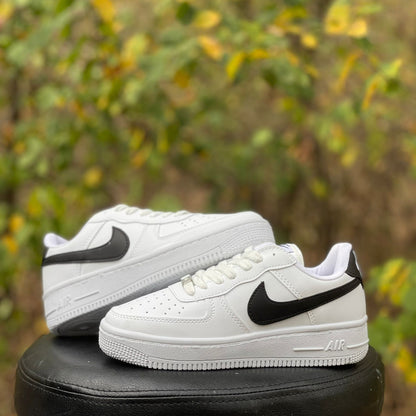 AF1 Low Alb-Negru