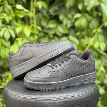 AF1 Low Negru