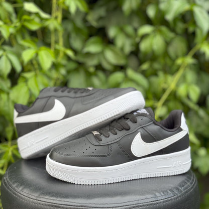 AF1 Low Negru-Alb